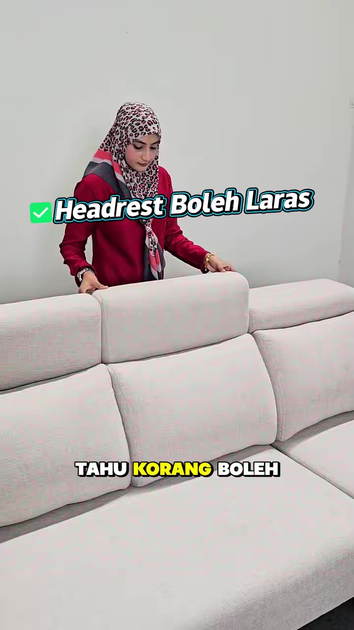 🛋️ Sofa Stylish & Super Selesa, Ruang Tamu Terus Kemas! 😎 . Eh, tengok ni! Flexicore Velvet Sectional Sofa memang buat rumah korang nampak kemas & cozy: ✔ Fabrik premium, lembut & tahan lama – duduk lama pun selesa ✔ Warna light grey – senang ma...