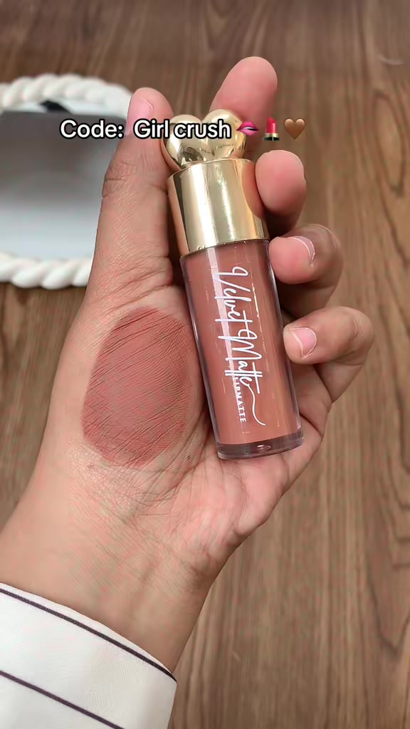 siapa suka warna brown-ii tu wajib grab sumpah lawa warna dia 😍      #lipmatte #lipmatteviral #lipmattemurah #fyp