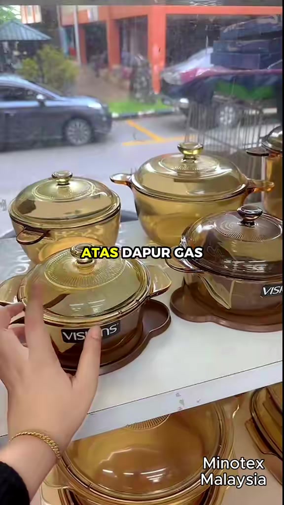 MATERIALS PERIUK VISION NI APA⁉️🤔 Periuk kaca Visions dari France. Haaa yang mana tengah tertanya2 berkenaan material periuk vision ni, korang WAJIB tengok video ni sampai habis tau😍 Pelbagai saiz available dengan kami bermula dari 0.8L hingga 5...