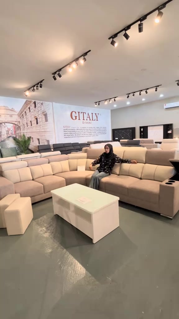 Berminat dengan sofa bersaiz 12ftx9ft ni, boleh cari kami di Bahagia Furniture Gallery📍