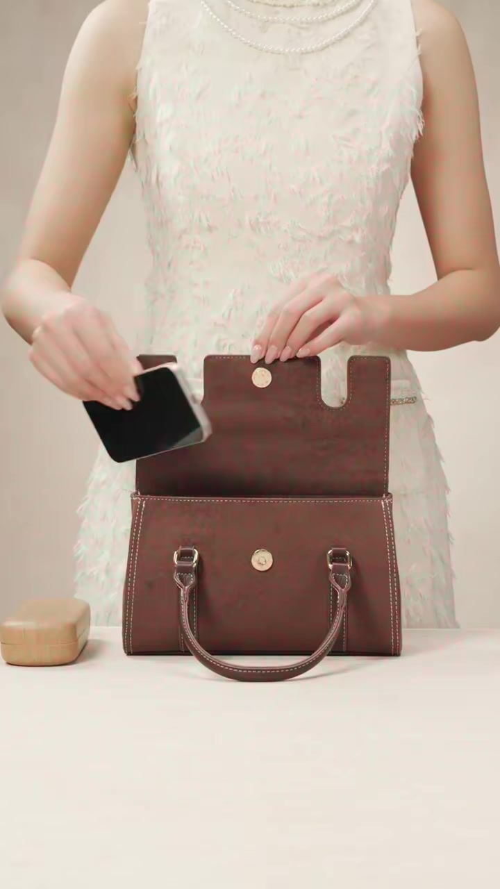 The new Cecilia Bag collection interprets the same elegance in a spectrum of colors. To be carried, to be styled, to brighten up your classic little black dress🎨. #MOSSDOOM #CeciliaBag #tiktokshop #RayaReady #newporduct