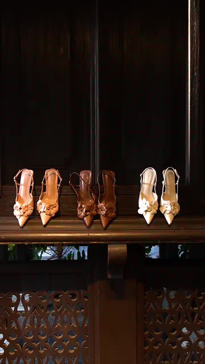 Step out with confidence 🤍 Veronica Heels, made for refined moments. #milliotandco #Lebaran #BukaPuasa #Sahur#BajuRaya #KasutRaya