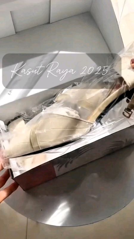 Kasut Raya 2025 #heel #kasuttumit #kasuttinggi #barangviral #shopeeviral #shopeeshop #shoes #shoeswomen #kasutraya