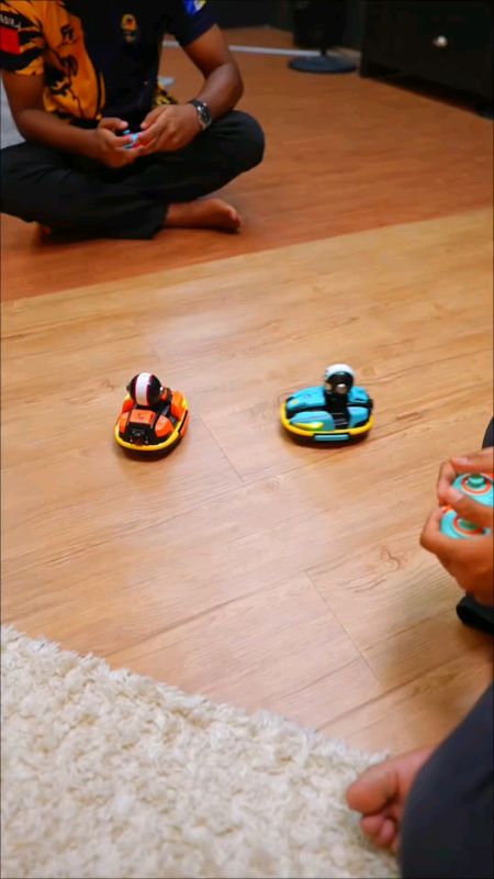 2.4 GHz Yimi Remote Control Car Toys 2 Bumper Car #yimi #remotecontrol #toys #toygift #bumpercar #home #shopeehaul #shopeelagimutah