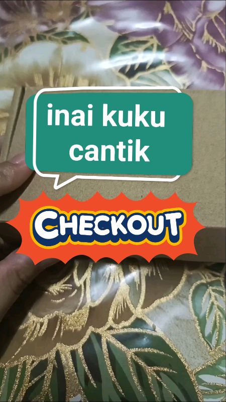 warna yang cantik..sah dibawa solat sebab dia serap pada kuku..yang paling best wangiii🥰🥰😍😍#kukucantik #inaikukuyaraclarissa
