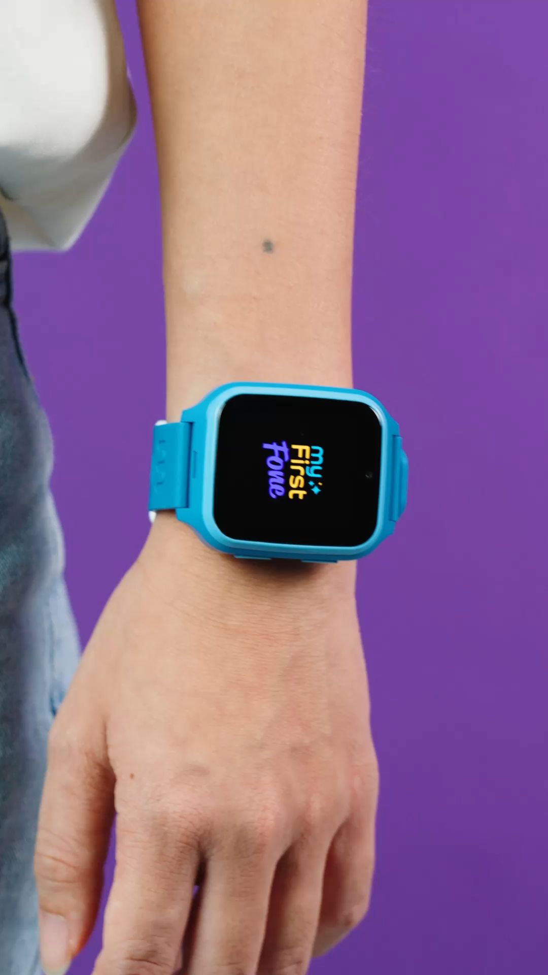 Built for safety, made for everyday fun 💛
The perfect first smartwatch for your little one ✨

#myFirstFoneM1 #KidsSmartwatch #SmartwatchForKids #Chil